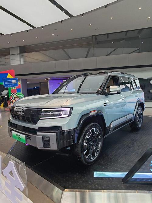 深圳260比亚迪方程豹硬派越野的爆款，英菲尼迪35周年与你共成长